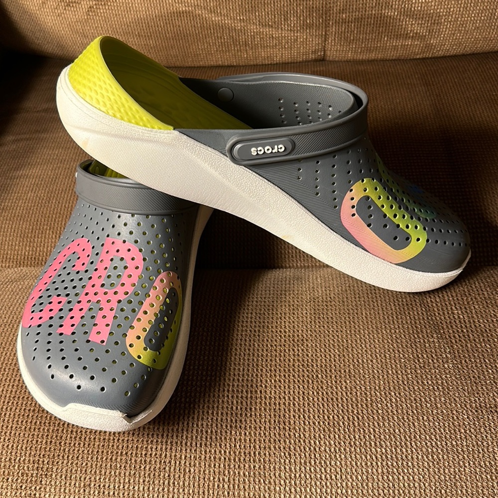Crocs Unisex Slip ons